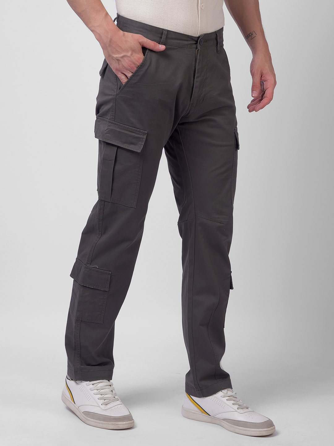Numero Uno Men Charcoal Grey Regular Fit Cargo